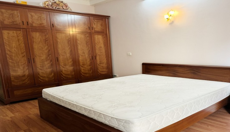 Cho thuê nhà riêng ngõ 122 phố Yên Hoà, Cầu Giấy, 5 tầng, 40m2, 3 ngủ, Full đồ giá 12 Triệu